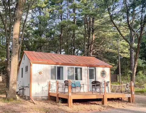 785 E Hiawatha Dr, Wisconsin Dells, WI 53965