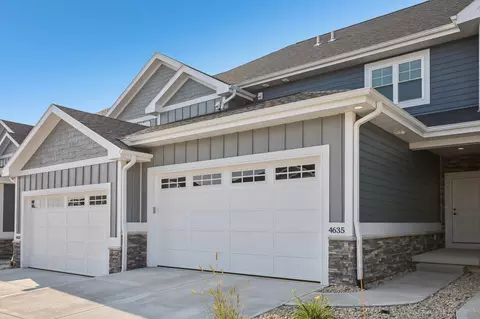 4635 Bellflower Dr #5, Deforest, WI 53532