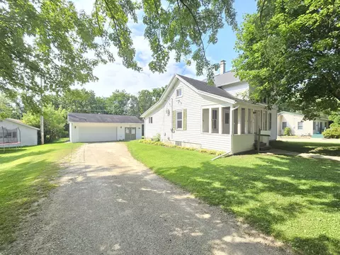 415 Eagle St, Ripon, WI 54971