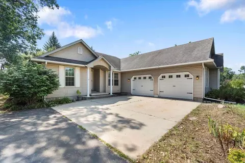 w8021 Jonathan Drive, Pardeeville, WI 53954
