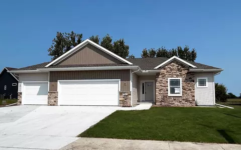 5174 Fairmont Dr, Milton, WI 53563