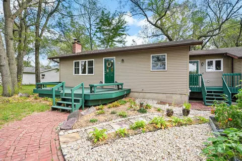 w8923 Hilltop Road, Portage, WI 53901