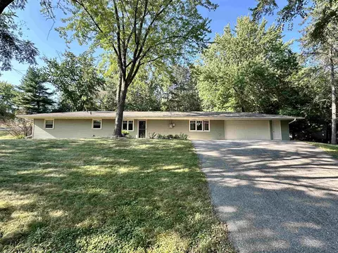 w11066 West Lake Point Drive, Lodi, WI 53555