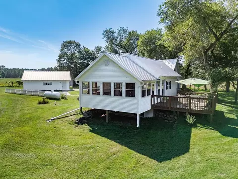 w8274 County Highway E, Oxford, WI 53952