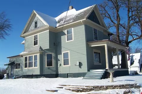 102 Brandon St, Waupun, WI 53963