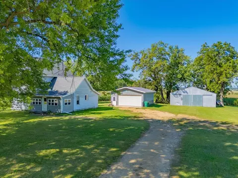 n8723 Sandy Hook Road, Brooklyn, WI 53521