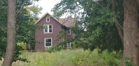 w1755 Hall Road, Columbus, WI 53925