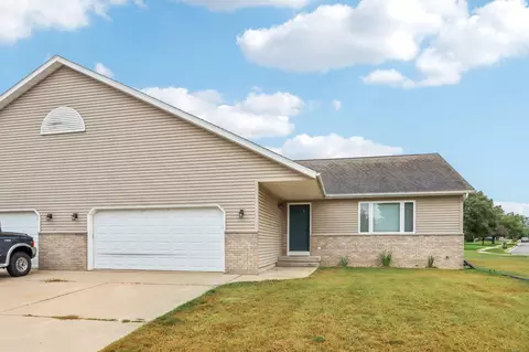 800 21st St, Prairie Du Sac, WI 53578