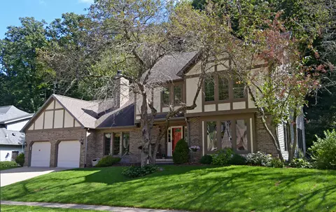 1722 Ludden Dr, Cross Plains, WI 53528