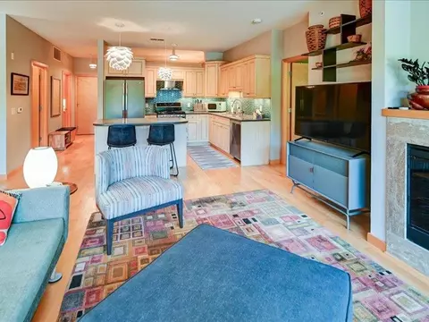 555 S Midvale Blvd #214, Madison, WI 53711