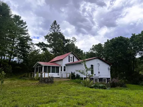 s2350 Valley Avenue, La Farge, WI 54639