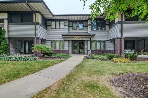 3018 Yarmouth Greenway Dr #106, Fitchburg, WI 53711