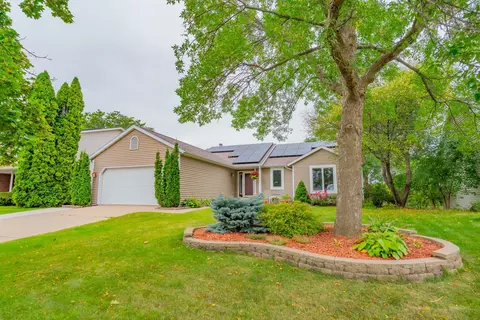3922 Jenna Dr, Madison, WI 53704