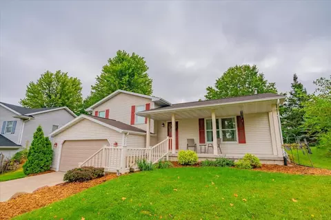 10 Weir Cir, Madison, WI 53719