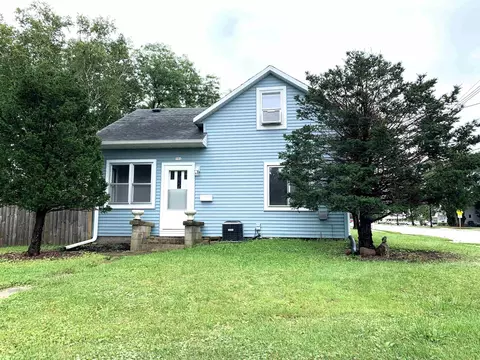 306 Folsom St, Columbus, WI 53925