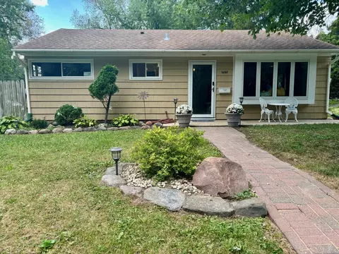 2002 Seminole, Madison, WI 53711