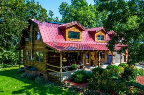 556 Bowers Rd, Belleville, WI 53508