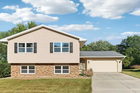 2716 Osmundsen Rd, Fitchburg, WI 53711