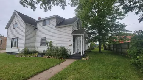 301 1st St, Nekoosa, WI 54457