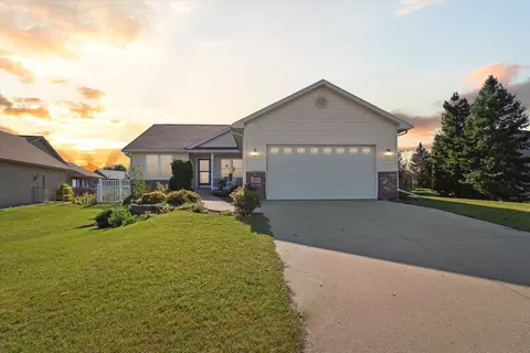 404 Comfortcove St, Orfordville, WI 53576