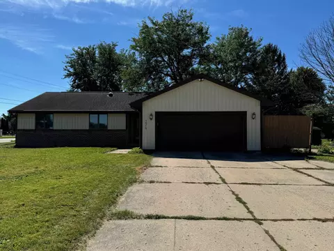 3518 Canterbury Ln, Janesville, WI 53546