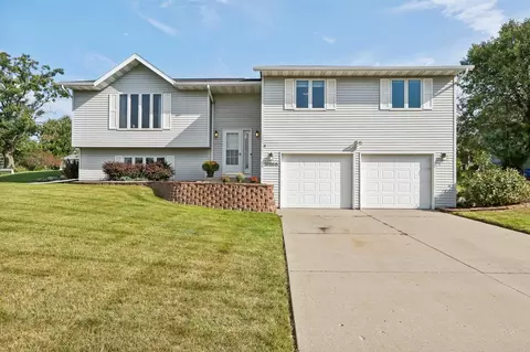10866 Smokey Mountain Trl, Blue Mounds, WI 53517