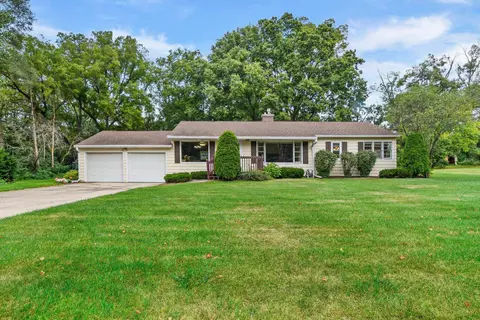 2110 Shafer Dr, Fitchburg, WI 53711
