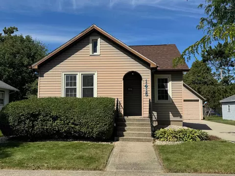 1415 Josephine St, Janesville, WI 53545