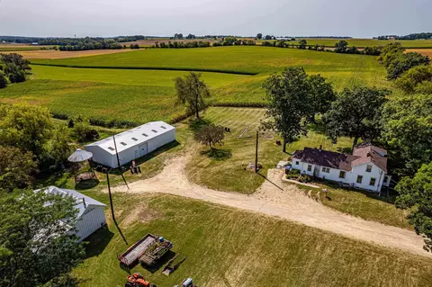 7089 Martinson Rd, Sun Prairie, WI 53590