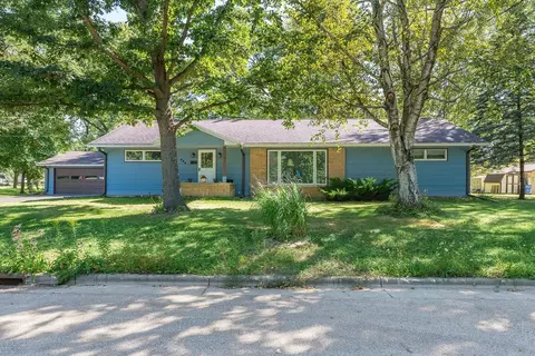 528 Bauer St, Wisconsin Dells, WI 53965