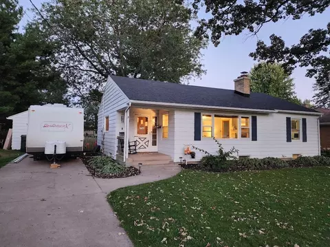 623 N Bird St, Sun Prairie, WI 53590