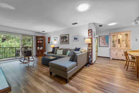 1 Golf Course Rd #G, Madison, WI 53704