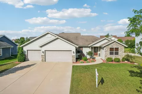521 20th St, Prairie Du Sac, WI 53578