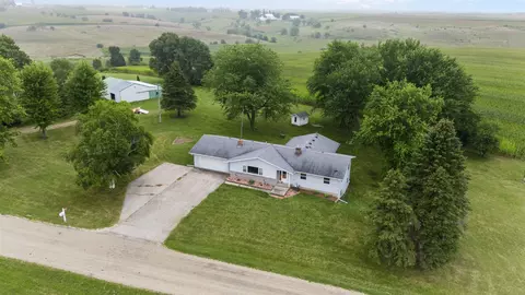 3991 E Brigham Rd, Blue Mounds, WI 53517