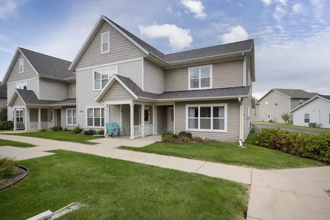 252 S Musket Ridge Dr #1, Sun Prairie, WI 53590