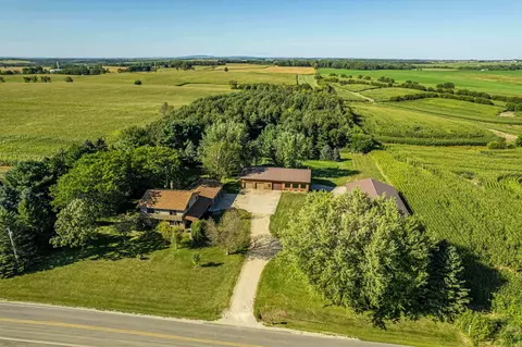 w8060 County Highway H, Blanchardville, WI 53516
