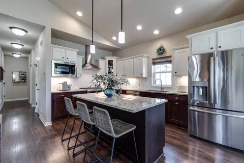 640 Burnt Sienna Dr, Middleton, WI 53562