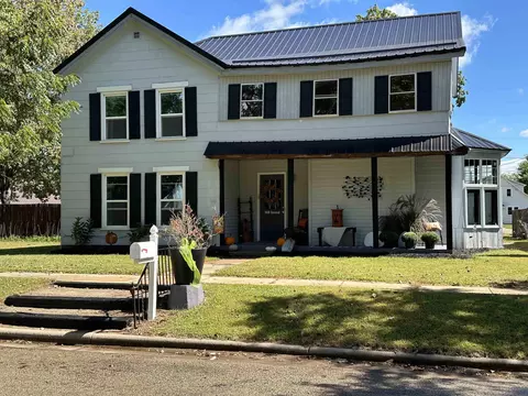 308 N 2nd St, Muscoda, WI 53573