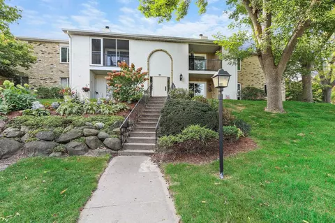 65 Golf Course Rd #B, Madison, WI 53704