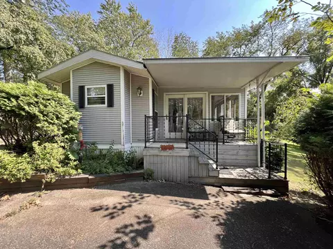 476 Westview Ct, Edgerton, WI 53534