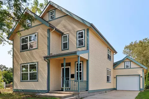 1704 Henry St, Middleton, WI 53562