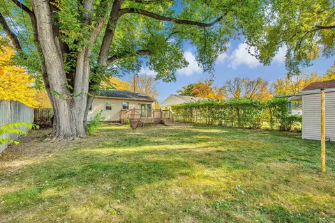 3833 Clover Ln, Madison, WI 53714