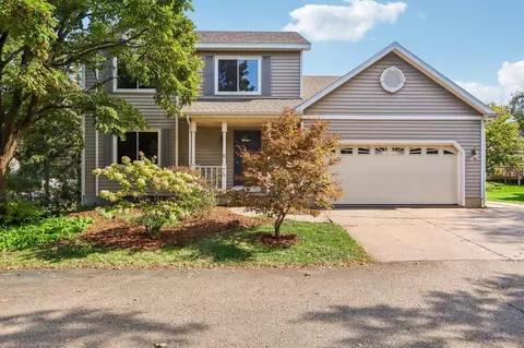 778 Sky Ridge Dr, Madison, WI 53719