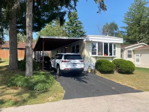 w9194 Ripley Road #36, Cambridge, WI 53523