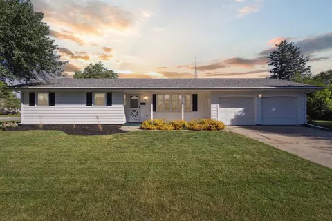 2403 Hyacinth Ave, Janesville, WI 53545