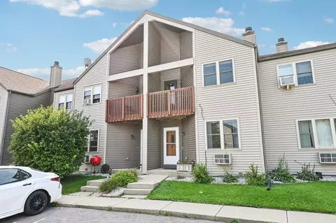 332 Shane Ct #6, Sun Prairie, WI 53590