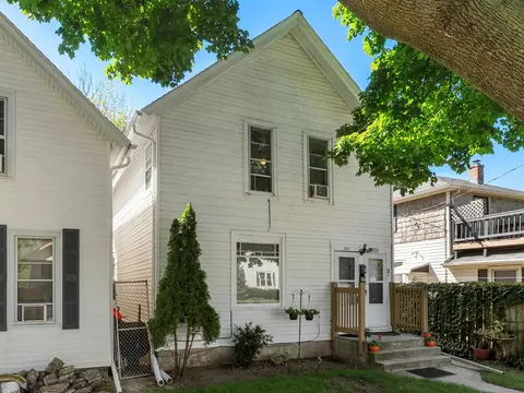 835-835 A Oakland Ave, Sheboygan, WI 53081