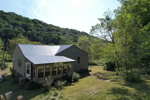14490 Barker Hollow Rd, Woodman, WI 53827