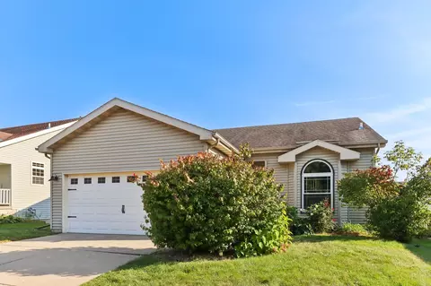 6846 Village Park Dr, Madison, WI 53718