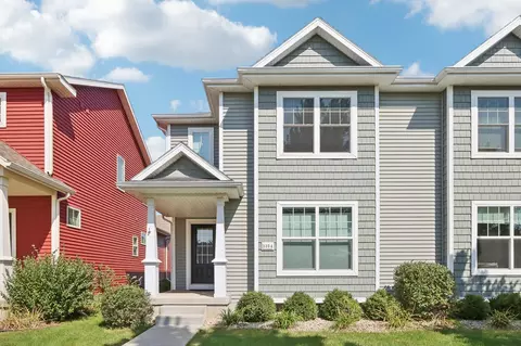 1104 Okeeffe Ave, Sun Prairie, WI 53590